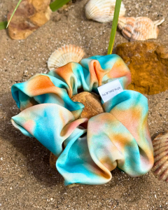 Jedwabna Scrunchie Koral EDDASILK X STYLIZACJE