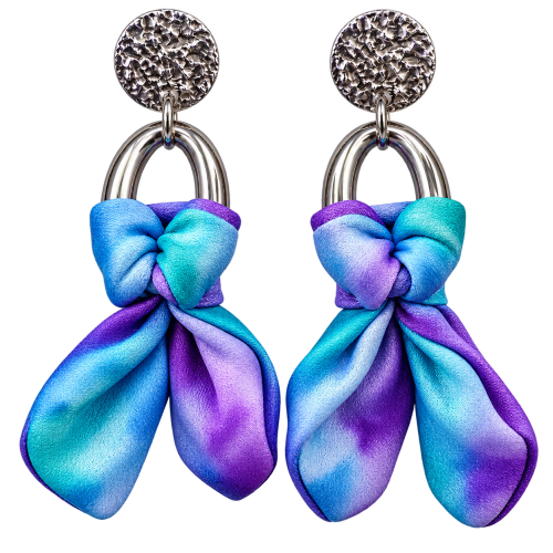 Srebrne kolczyki z jedwabnymi chwostami.png